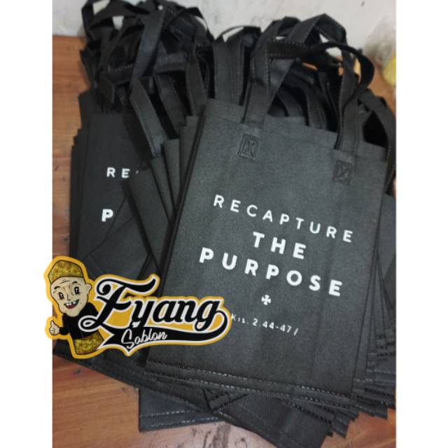 

Tambah Sablon Tas Spunbond / Goodie Bag