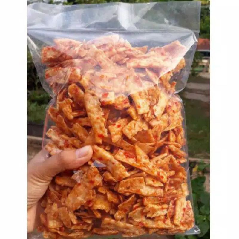 

Manggleng (200gr) PEDAS MANIS / KRIPIK MANGGLENG / krupuk tongkol