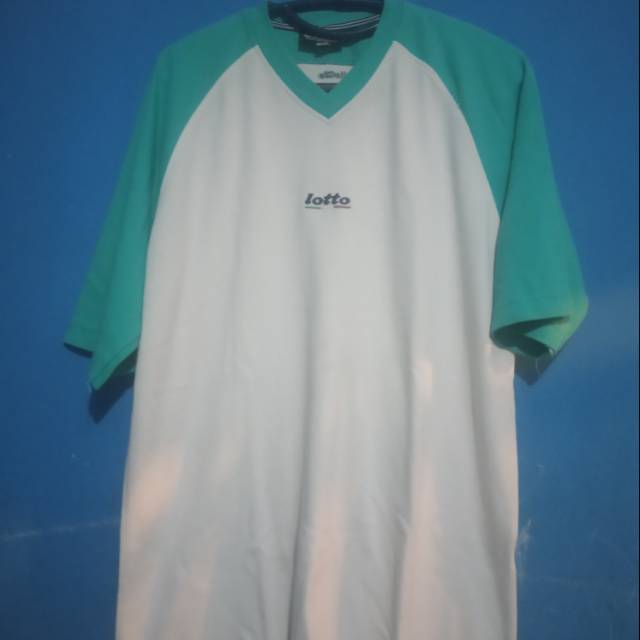 Baju kaos merek lotto