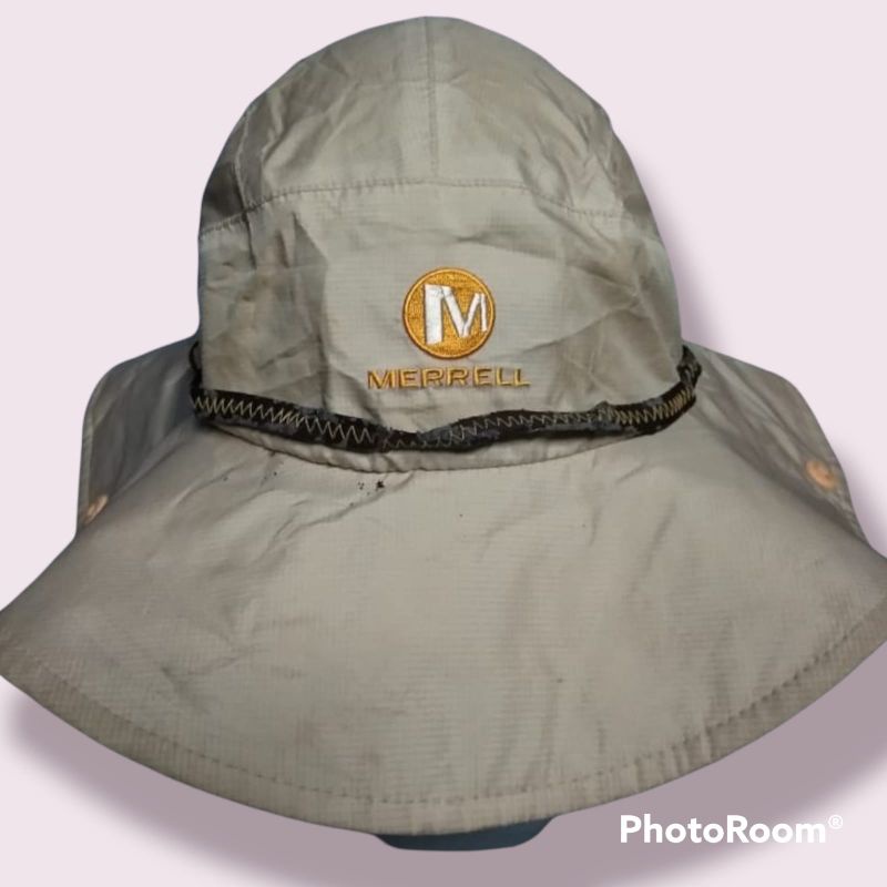 Topi gunung keren MERRELL