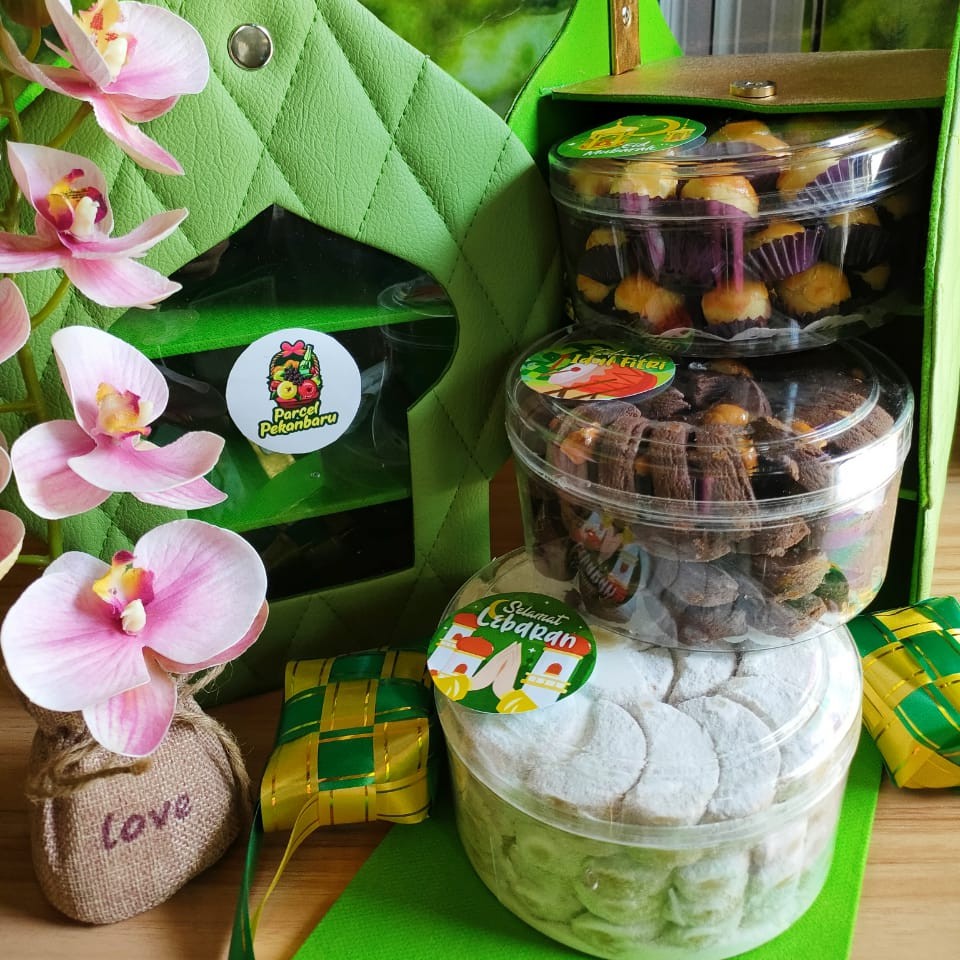 

EID Cookies Hampers Qubbat Ladzidzun