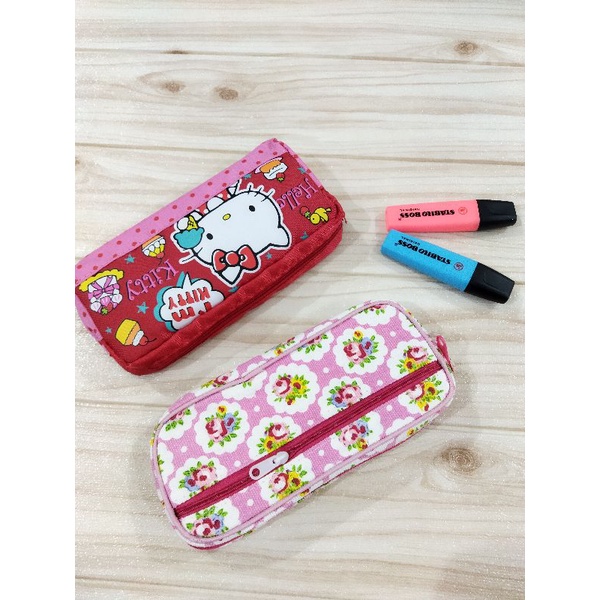 

KOTAK PENSIL KAIN MOTIF TEMPAT PENSIL RESLETING