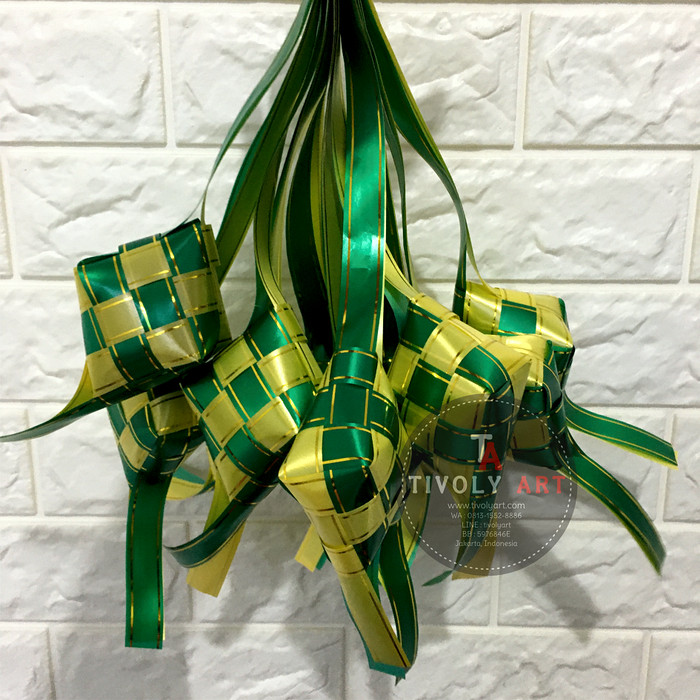 

Ketupat Pita Jepang List Emas / Hiasan Ketupat /Ketupat Lebaran Uk.7x7 Termurah