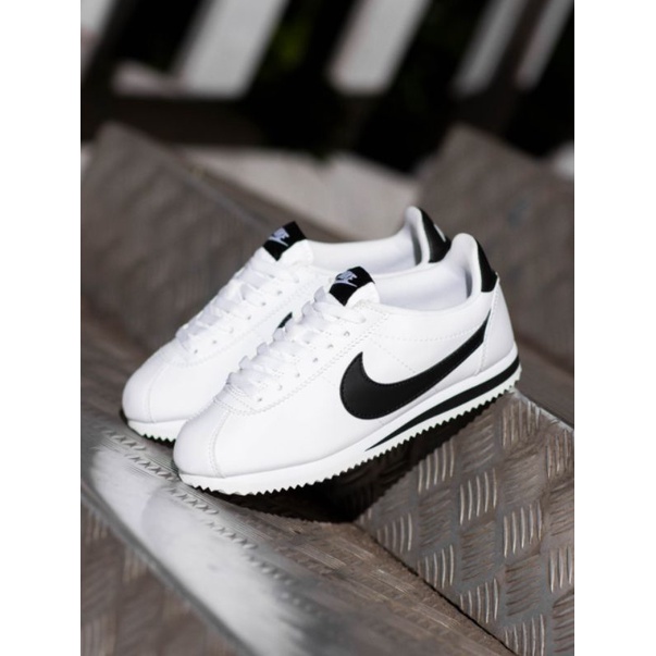 NIKE CORTEZ CLASSIC WHITE BLACK ORIGINAL 100% - SEPATU NIKE CORTEZ ORIGINAL 100% - NIKE ORIGINAL 100