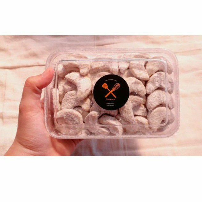 

KUE PUTRI SALJU KEJU PREMIUM