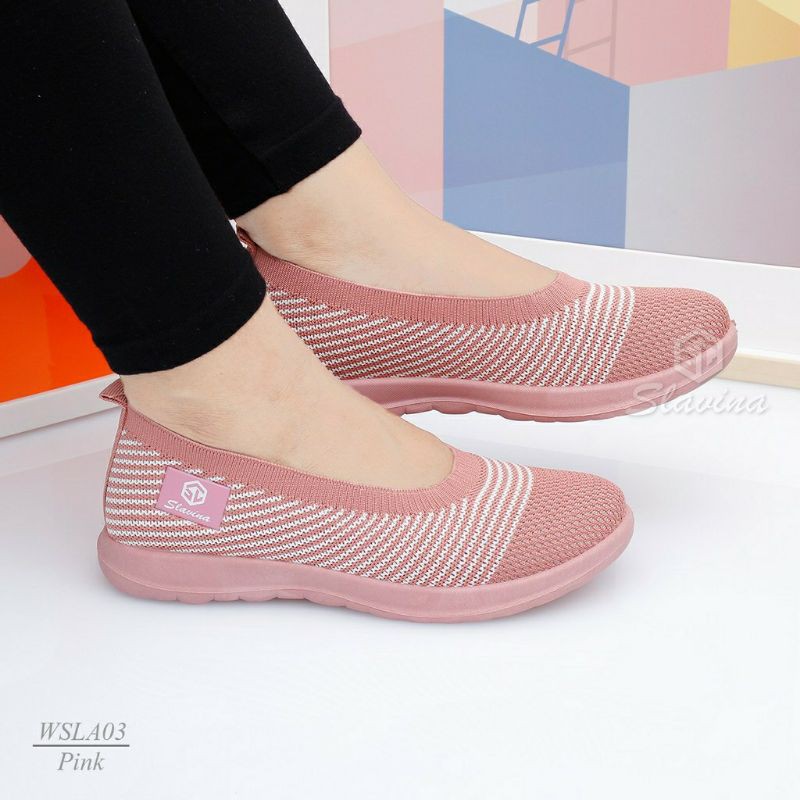 SEPATU SLAVINA