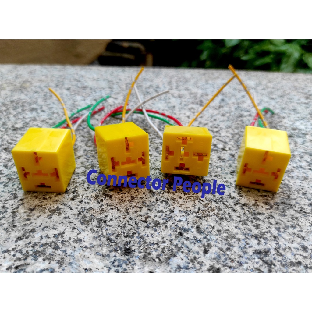 PNP Soket Relay Plastik 4 pin + Relay Bosch 4 kaki 1 Set