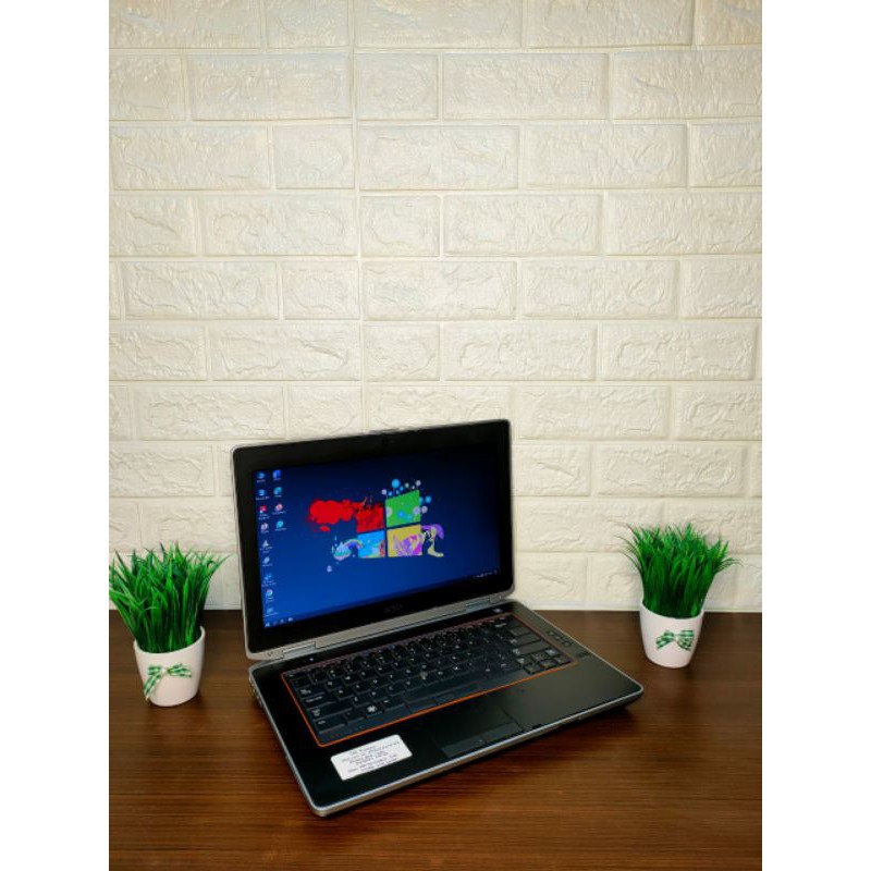 Laptop Dell E642 0Intel core i5-2520M RAM 250 GB HDD 250 GB VGA Intel Graphics NVDIA NUS 4200M