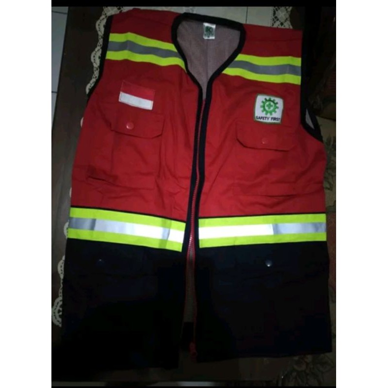 ROMPI SAFETY JUMBO XXXL BAHAN KAIN DRILL MERAH DONGKER DALAM PAKAI FURING FREE LOGO K3 BENDERA