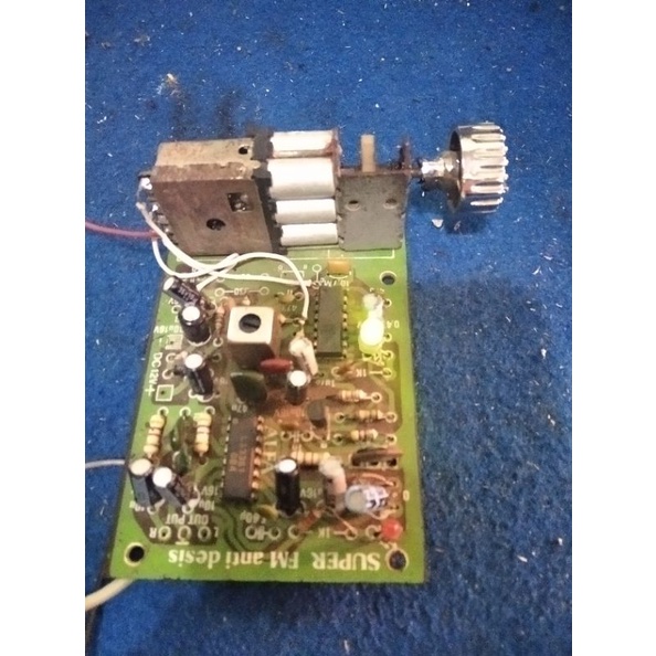 Radio Tuner Super FM anti desis