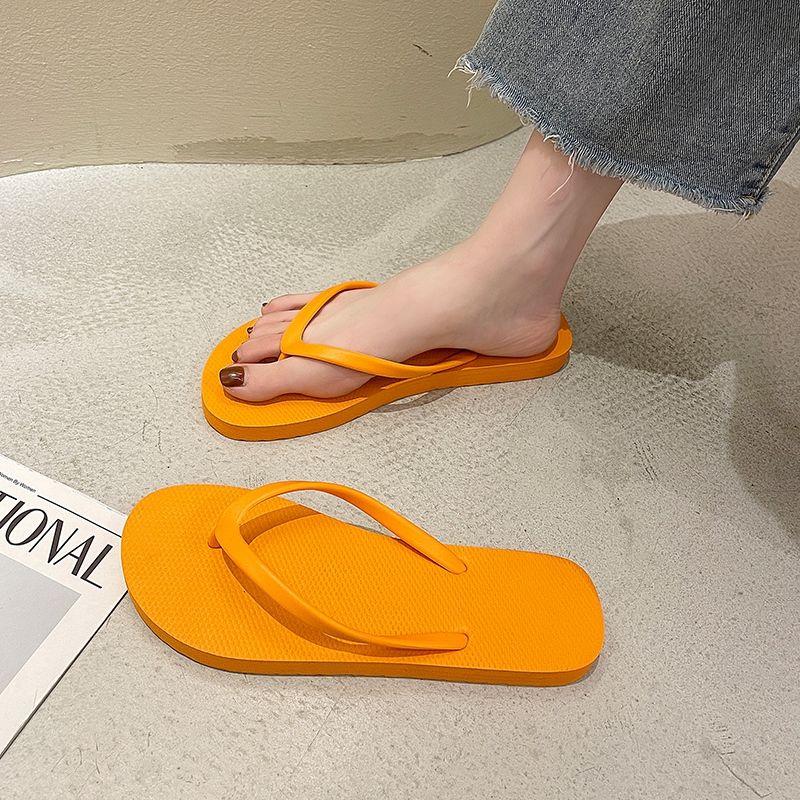 Sandal jepit wanita