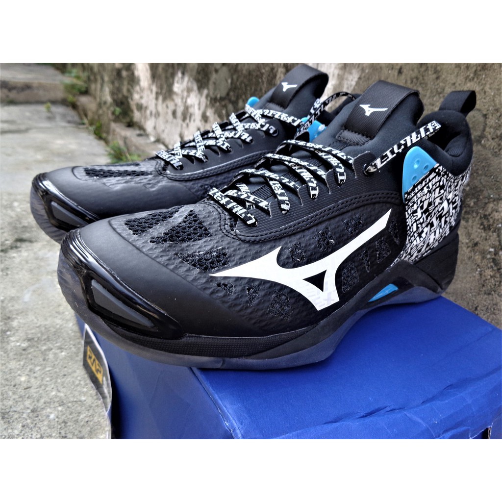 mizuno wave momentum katakana