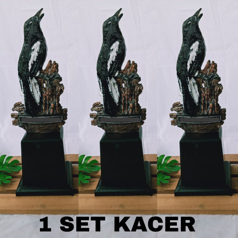 1 SET Piala Trophy Burung Kacer