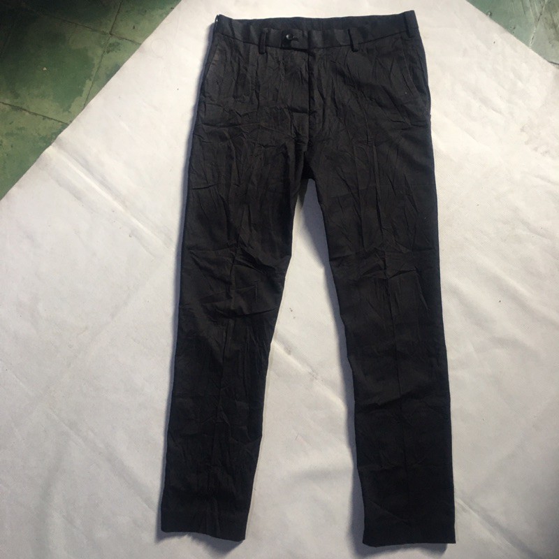 celana bahan uniqlo-pria/cowok-second/bekas original-size 31