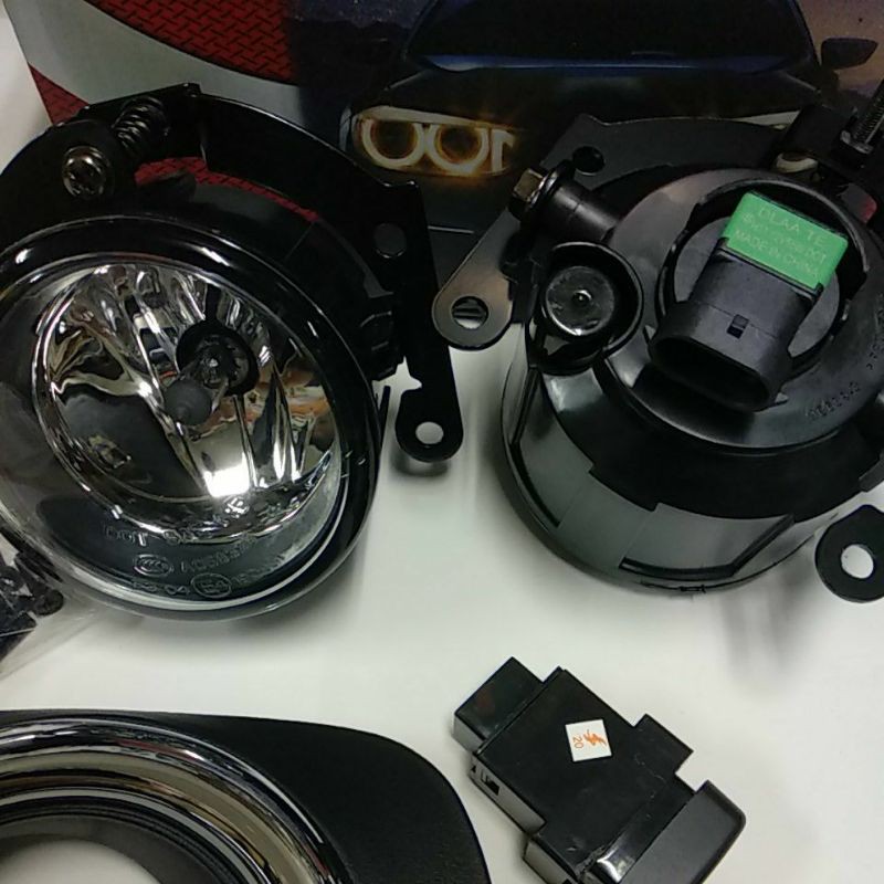 fog lamp kabut/ lampu bemper kabut pajero 2010-2013