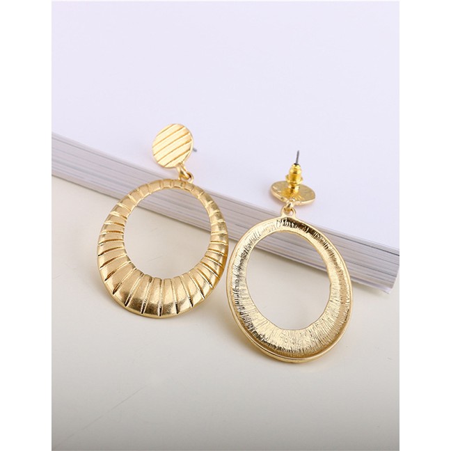 LRC Anting Tusuk Fashion Golden Textured Alloy Geometric Oval Earrings D75013