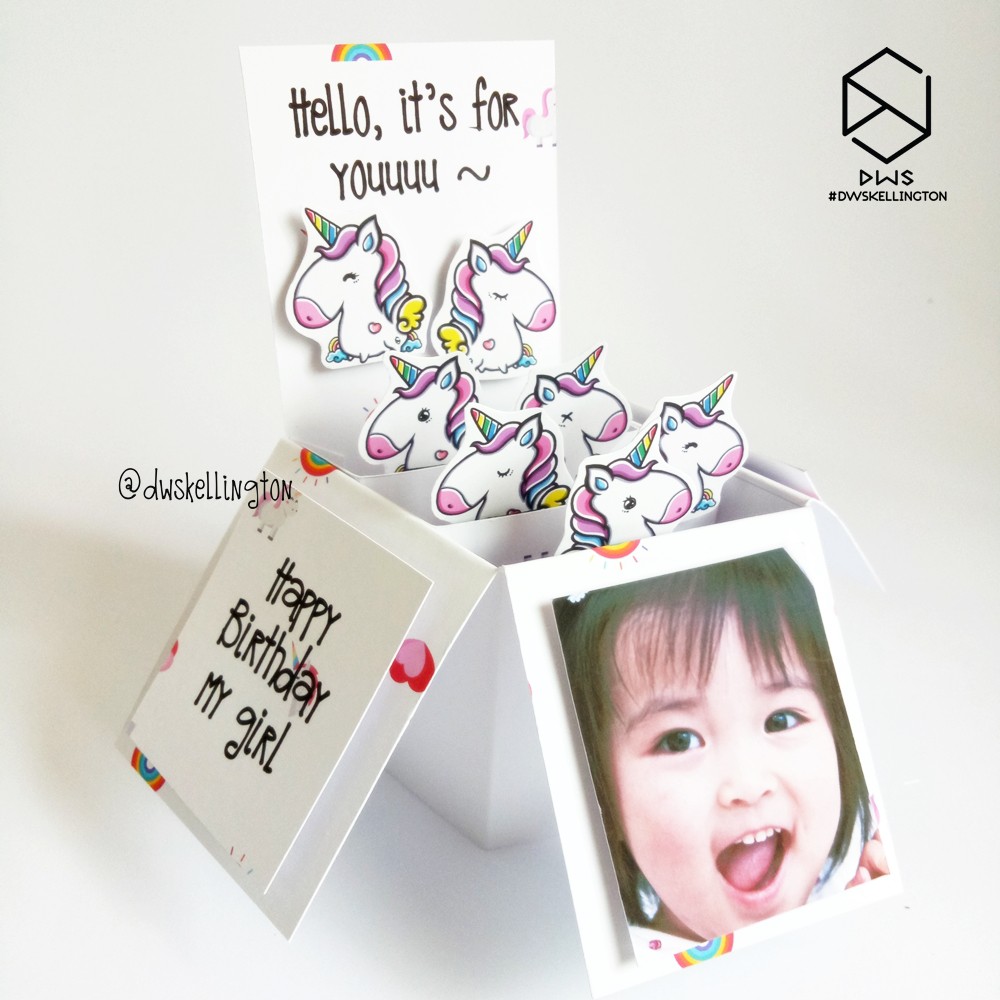 

Kotak Kado Kartu Ucapan Pop Up Box Doodle Unicorn Hadiah Ulang Tahun