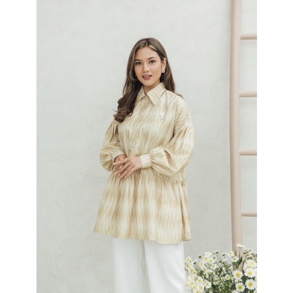 Ulos Blouse in Peach Creme by Wearing Klamby