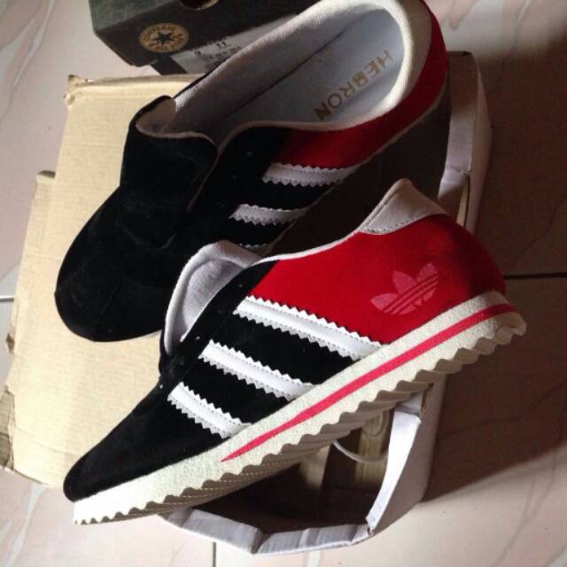 sepatu sneakers adidas, converse