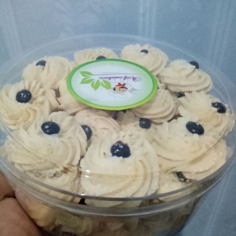 

kue nastar kue kering kue putri salju kue lebaran