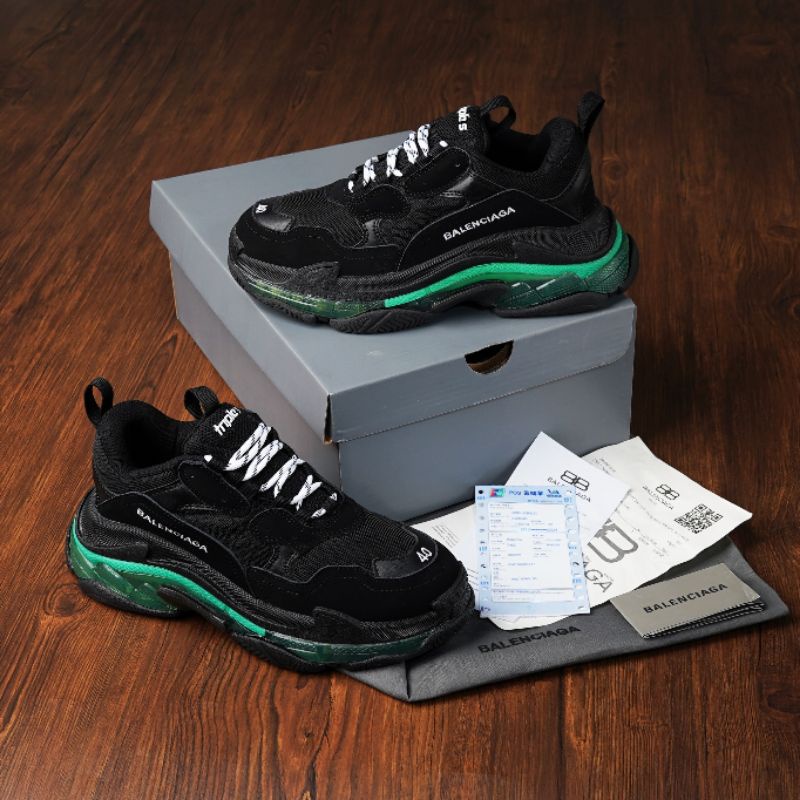 BALENCIAGA TRIPLE S BLACK SOLE GREEN