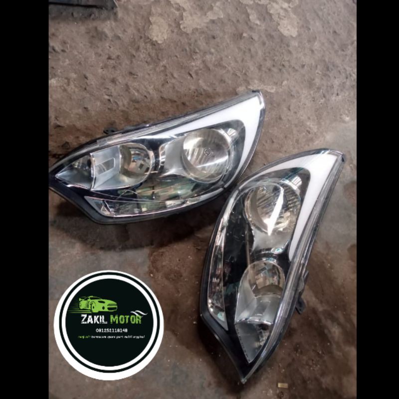 Headlamp lampu depan kia rio