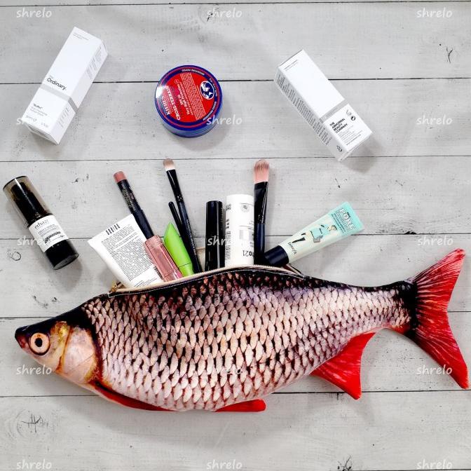 

Pouch Ikan Kanvas untuk make up atau tempat pensil BERKAH