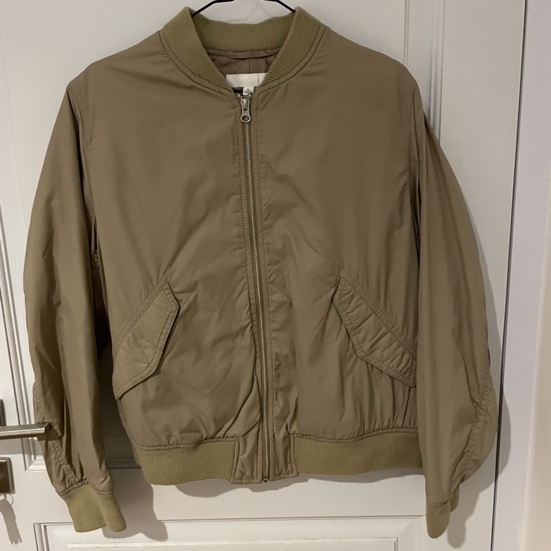 Uniqlo Bomber Preloved