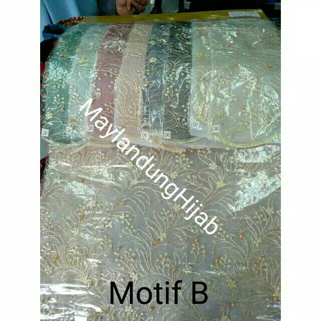 Tile mutiara motif B