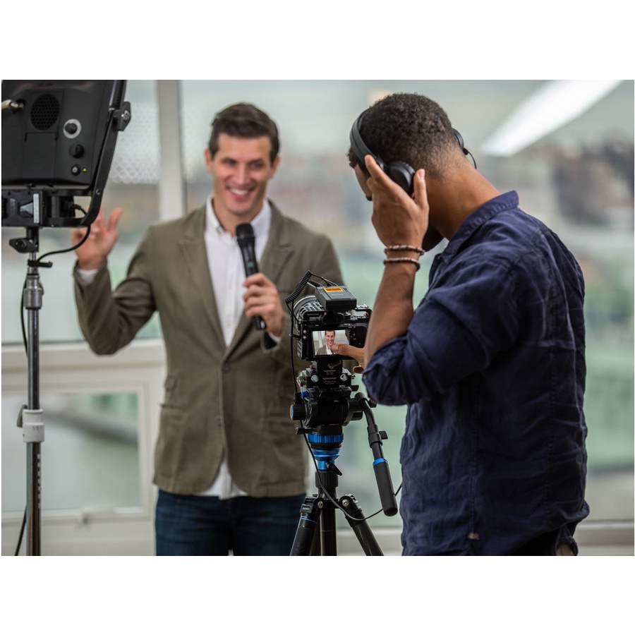 Saramonic UwMic9 Kit2 UHF Wireless Lavalier Microphone System