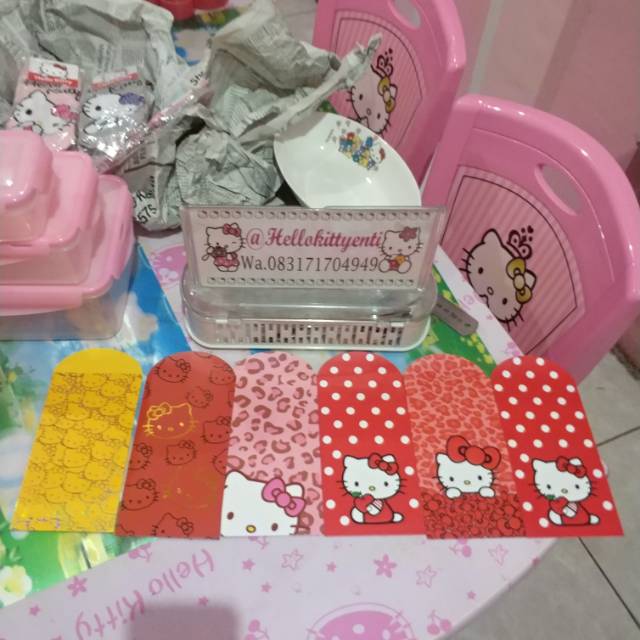 

Kertas angpau hellokitty isi 6 besar