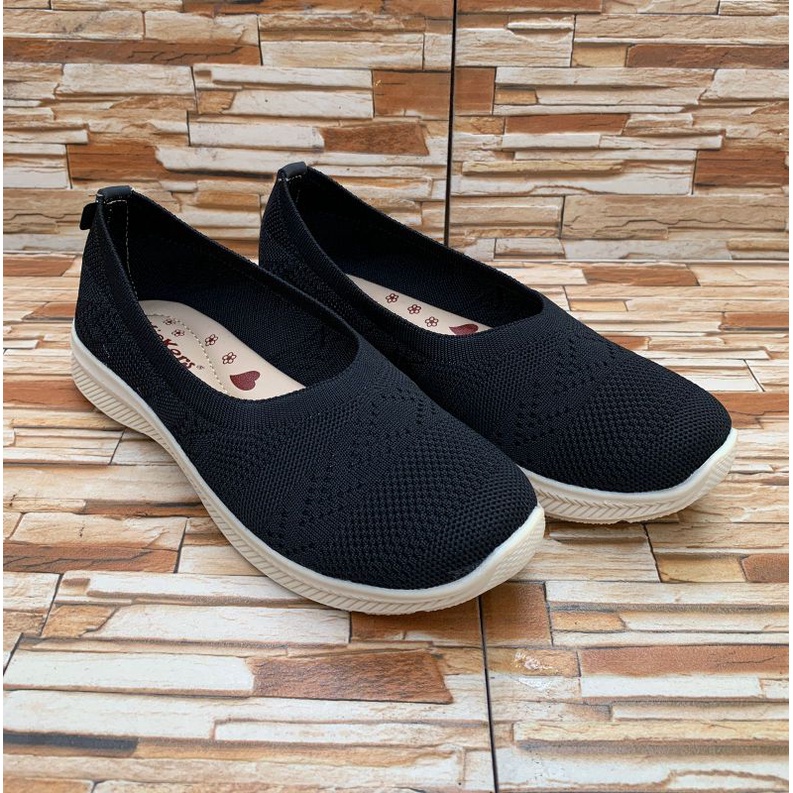 Sepatu Sekolah Hitam Wanita murah berkualitas