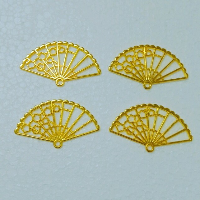 

Hang Tag Mooncake Metal Fan - 10pcs