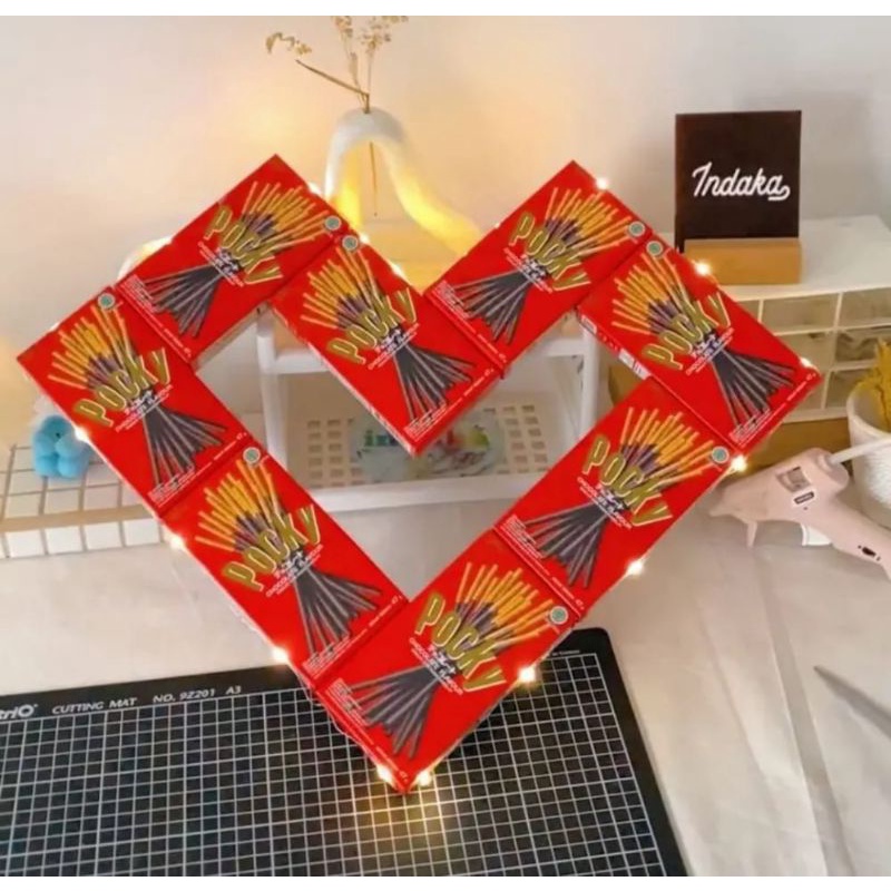 

POCKY BENTUK LOVE BUAT PACAR