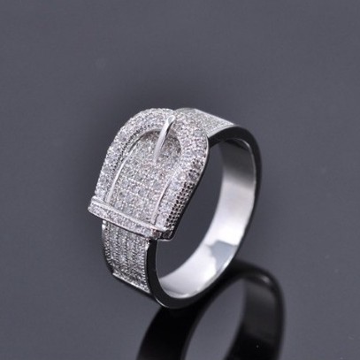 SEUSUK Cincin Fashion Motif Ikat Pinggang Aksen  Warna Silver untuk Hadiah Wanita