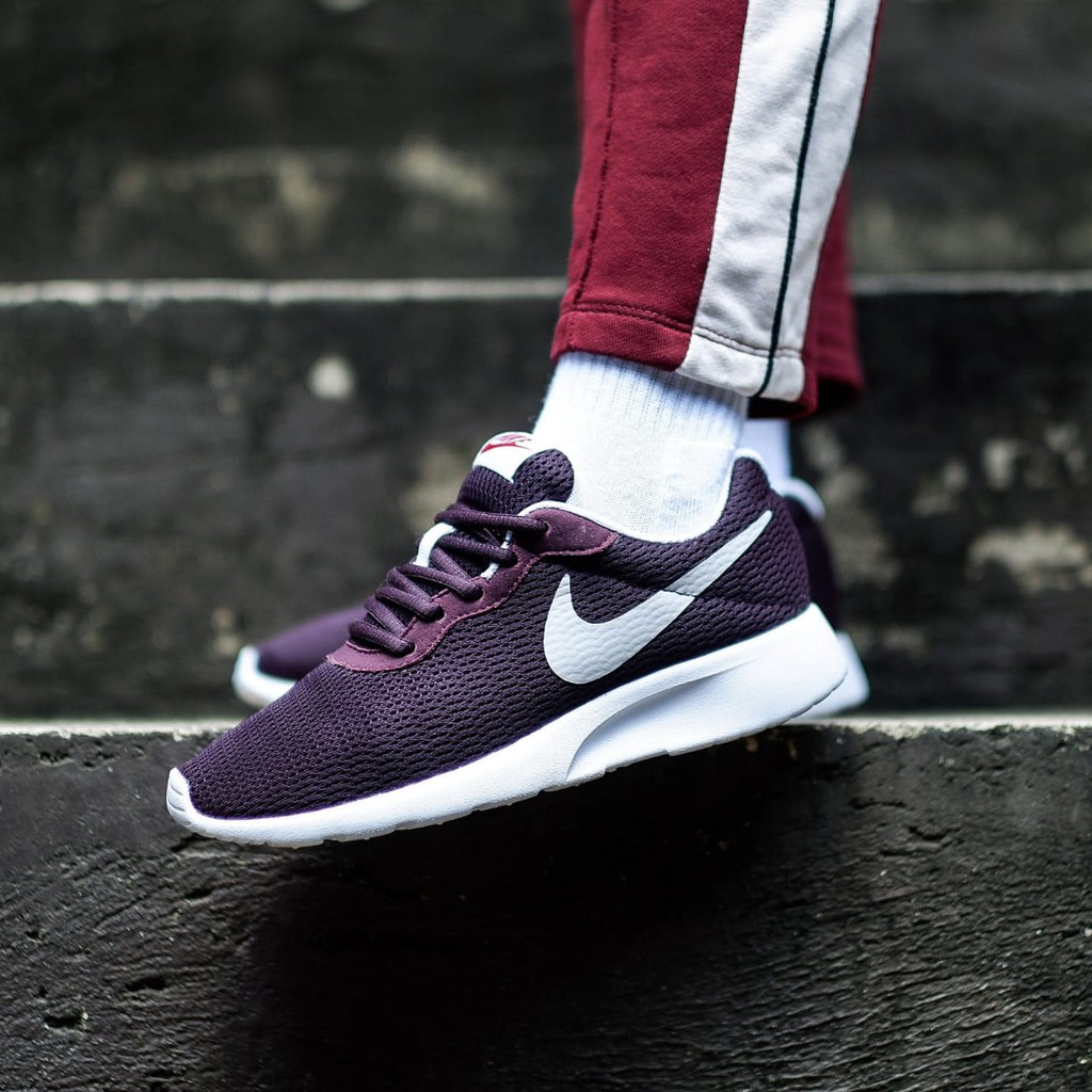 nike tanjun purple