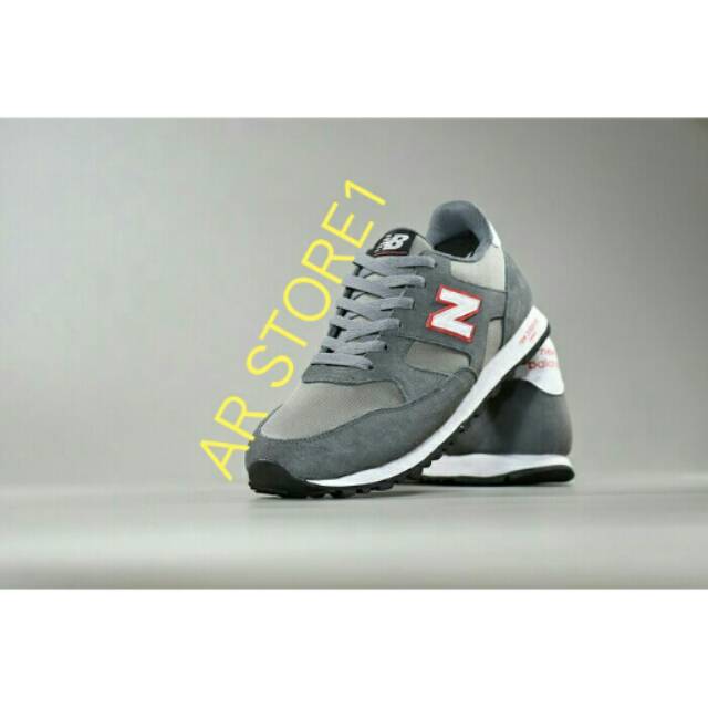 Sepatu Sport Casual Pria Abu Abu Putih New Balance - NB 57