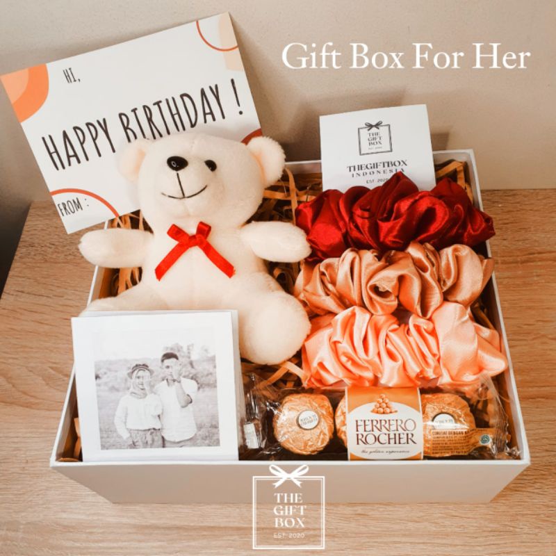 

GIFT BOX FOR HER | SCRUNCHIE SATIN EXCLUSIVE