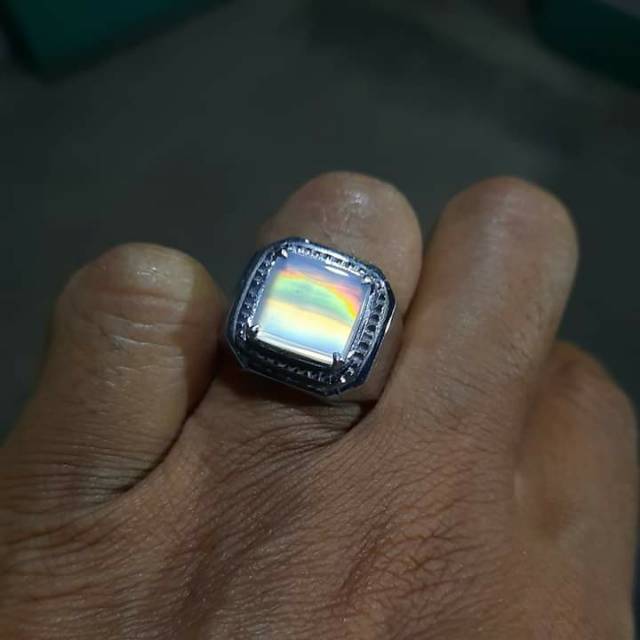 WOW.. Fenomena Pelangi di dalam batu. (irish agate chalcedony ) 100% natural, kualitas kristal super