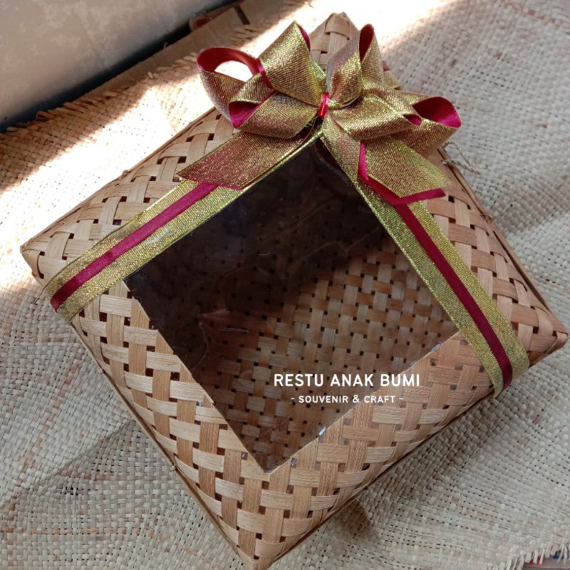 

Terlaris produk terlaris Besek Sokase Bambu 25cm Mika Pita|Food Box|Snack|Wadah Kue|Tempat Hantaran|Saji|Makanan|Hampers | Anyaman Bambu | Wadah Makanan | Parcel | Keranjang | Lebaran | wadah Kue Kering | Roti