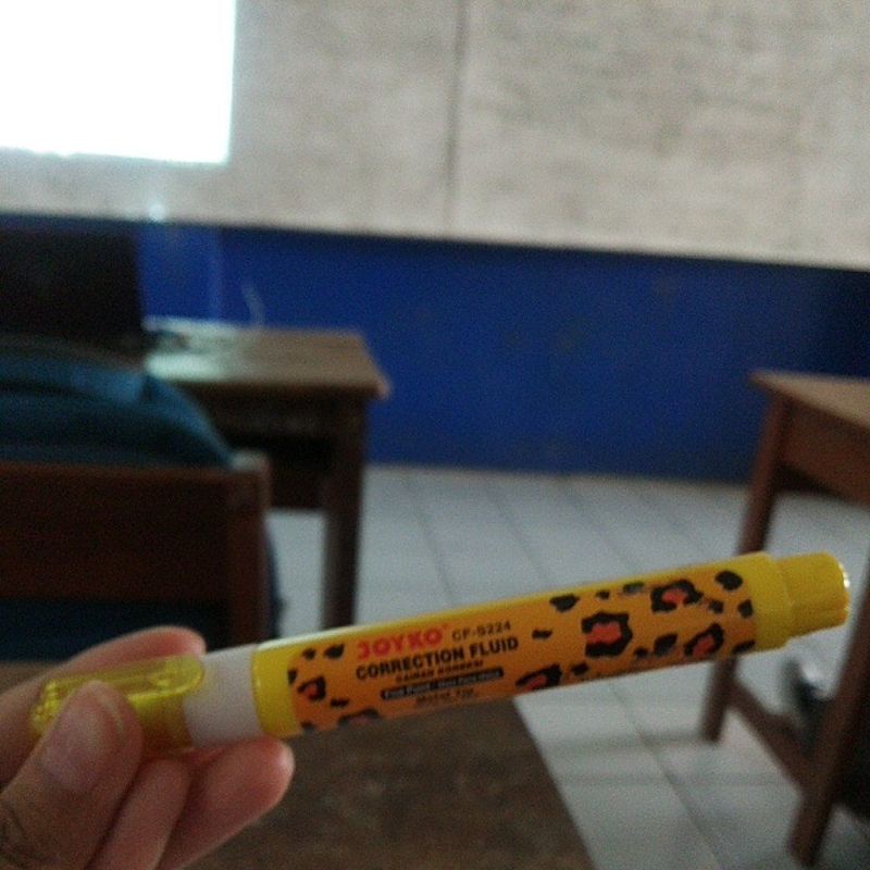 

Tipe-X