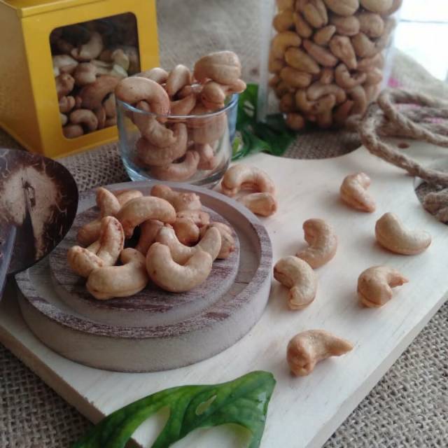 

Kacang Mete Wonogiri Premium