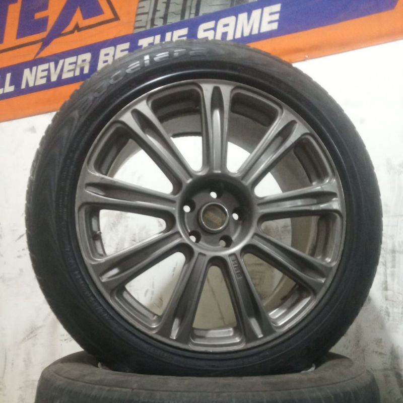 velg mobil racing ring 20 lubang baut 5x114 warna grey plus ban kondisi 75%