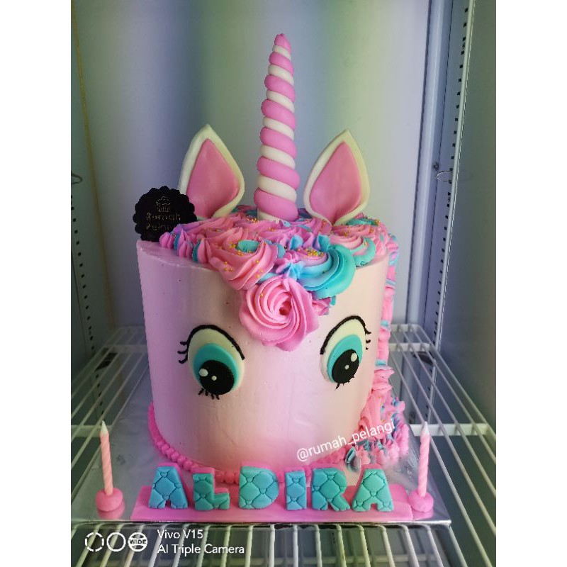

kue ulang tahun tema unicorn