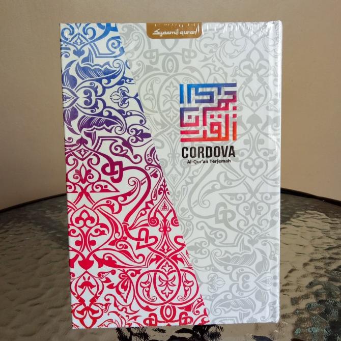 

Alquran Syaamil Cordova Ornamen ukuran A5 Al Quran Terjemah Syamil Star Seller Termurah