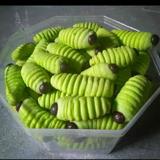 

Kue Ulat