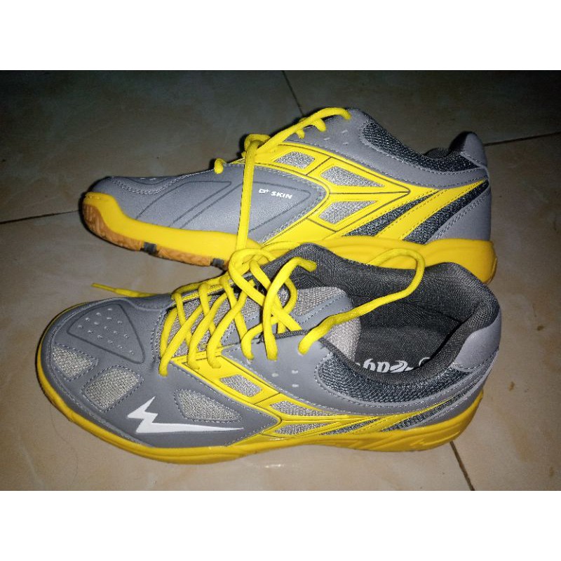 Sepatu Badminton Eagle