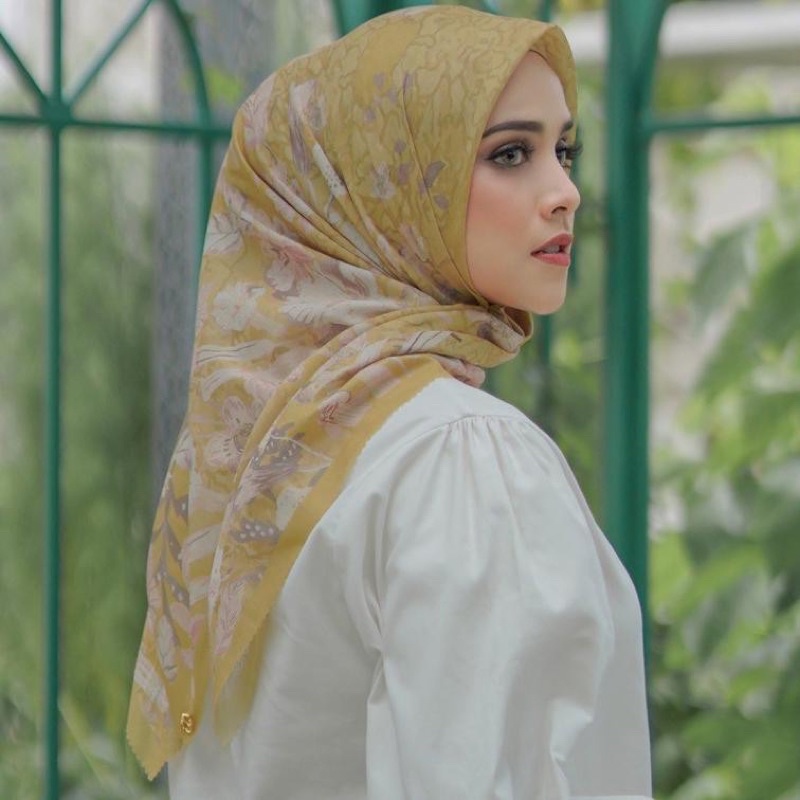 BUTTONSCARVES DAISY YELLOW PRELOVED