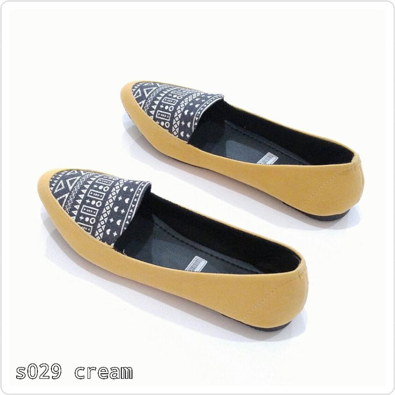 BORNEO BS029 SEPATU FLATSHOES MOTIF BATIK (MOTIF RANDOM)