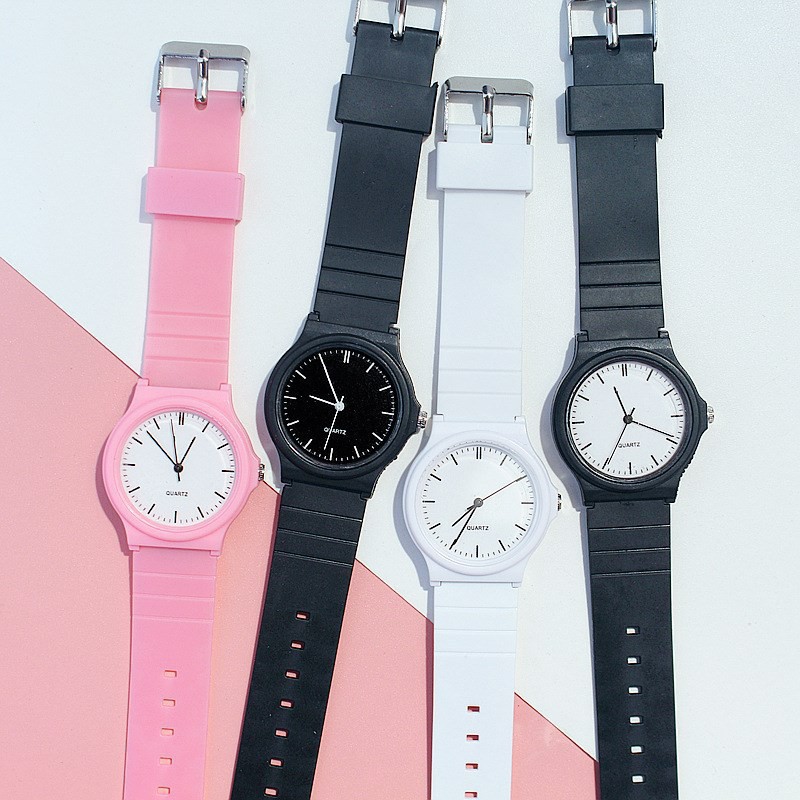 Jam Tangan Pria Dan Wanita Rubber Analog Quartz / Jam Tangan Rubber
Casual Import